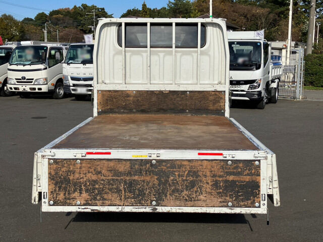三菱 キャンター 小型 平ボディ Wキャブ(ダブルキャブ) 床鉄板の中古トラック画像6