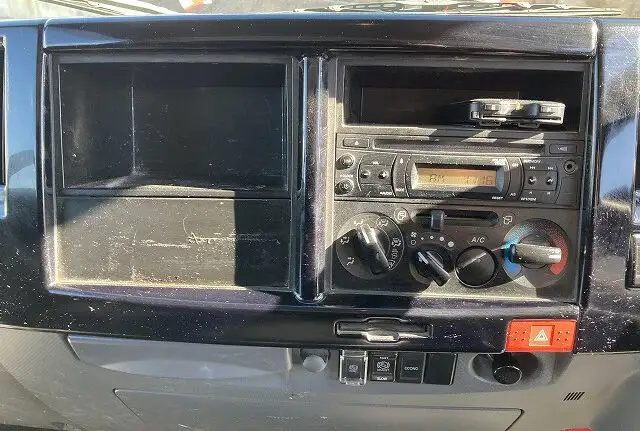いすゞ エルフ 小型 平ボディ TRG-NMR85R H27の中古トラック画像11