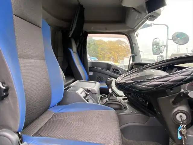 いすゞ ギガ 大型 トラクター ハイルーフ 1デフの中古トラック画像10