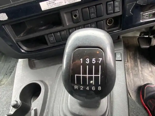 いすゞ ギガ 大型 トラクター ハイルーフ 1デフの中古トラック画像12