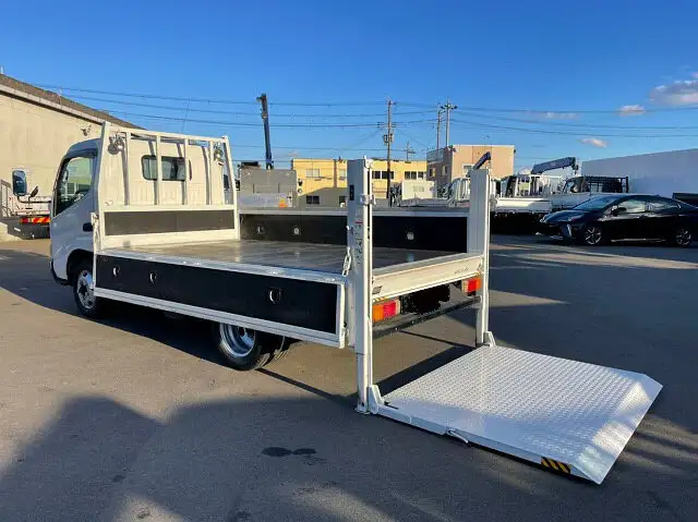 トヨタ トヨエース 小型 平ボディ パワーゲート BDG-XZU378の中古トラック画像8