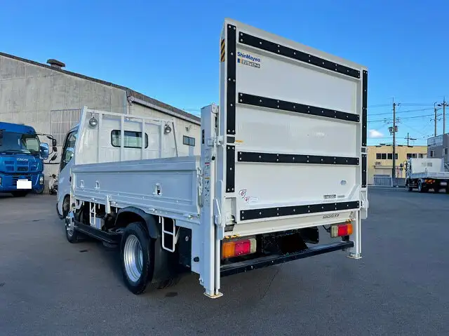 トヨタ トヨエース 小型 平ボディ パワーゲート BDG-XZU378の中古トラック画像4
