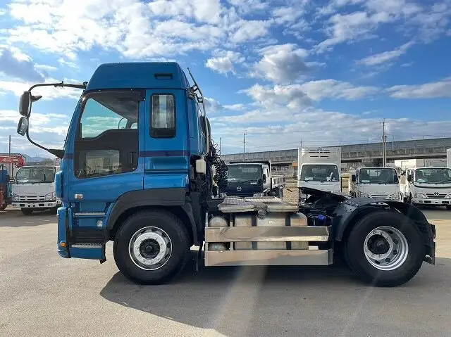 いすゞ ギガ 大型 トラクター ハイルーフ 1デフの中古トラック画像4