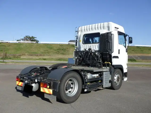 いすゞ ギガ 大型 トラクター ハイルーフ 1デフの中古トラック画像3