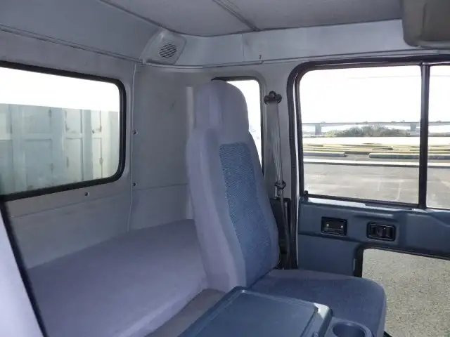 日産UD コンドル 中型/増トン 平ボディ 床鉄板 ベッドの中古トラック画像8
