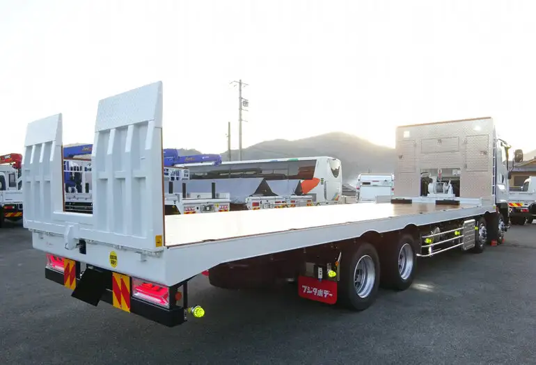 いすゞ ギガ 大型 車両重機運搬 ハイルーフ ラジコンの中古トラック画像2
