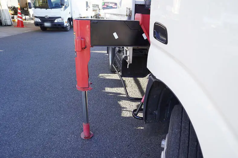 日野 デュトロ 小型 クレーン付 3段 ラジコンの中古トラック画像9