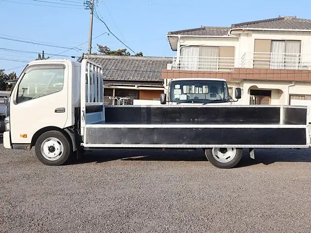 トヨタ ダイナ 小型 平ボディ 床鉄板 TKG-XZC710の中古トラック画像8