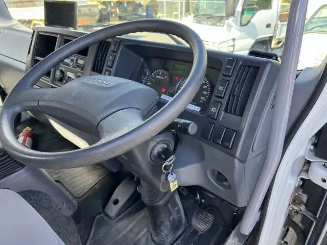 いすゞ フォワード 中型/増トン クレーン付 4段 ラジコンの中古トラック画像15