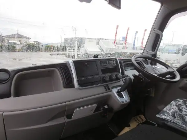 日産 アトラス 小型 アルミバン パワーゲート TRG-FEA5Wの中古トラック画像14