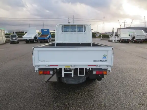 日産 アトラス 小型 平ボディ Wキャブ TRG-FGA2Wの中古トラック画像7