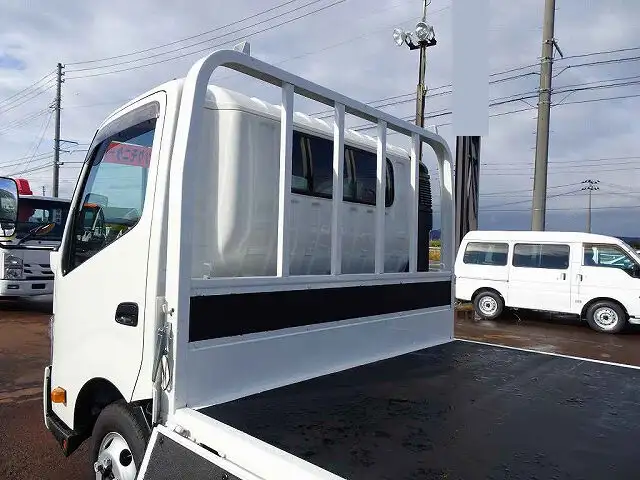 日野 デュトロ 小型 平ボディ 2RG-XZU712M R3の中古トラック画像4