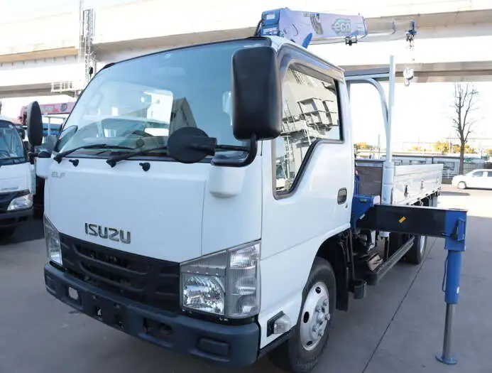 いすゞ エルフ 小型 クレーン付 3段 ラジコンの中古トラック画像1