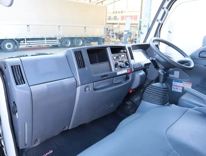 いすゞ エルフ 小型 クレーン付 3段 ラジコンの中古トラック画像9