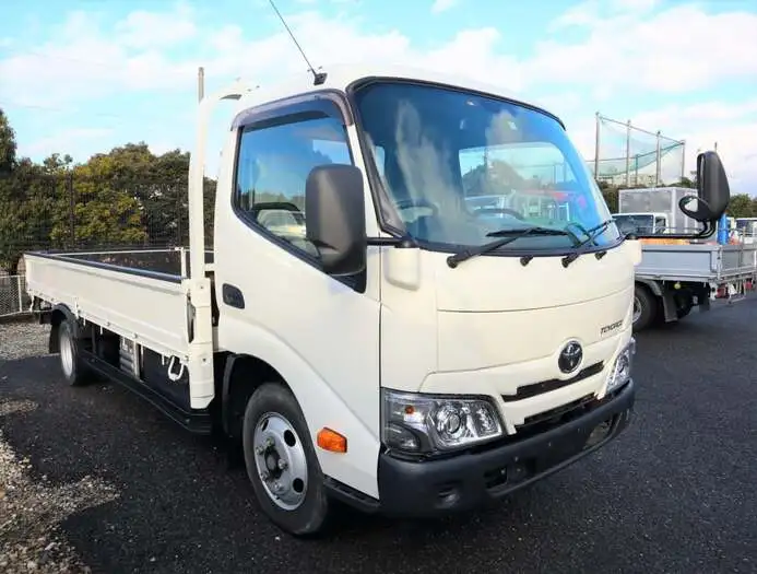 トヨタ トヨエース 小型 平ボディ 2RG-XZU655 R2の中古トラック画像2