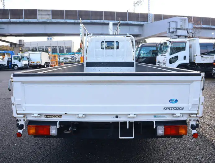 トヨタ トヨエース 小型 平ボディ 2RG-XZU655 R2の中古トラック画像4