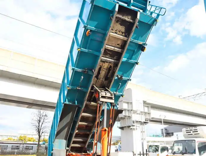 日産UD クオン 大型 ダンプ 土砂禁 ベッドの中古トラック画像8