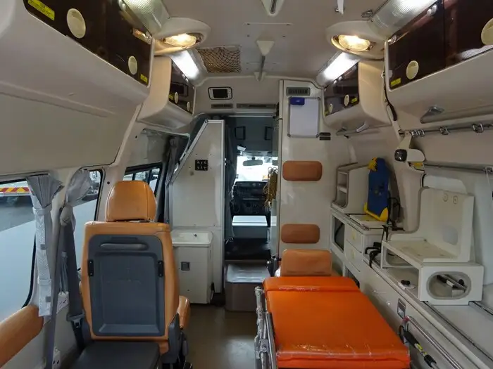 トヨタ ハイエース 小型 特殊車両 CBF-TRH221S H25の中古トラック画像9
