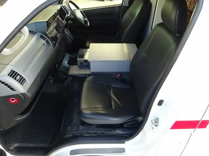 トヨタ ハイエース 小型 特殊車両 CBF-TRH221S H26の中古トラック画像16