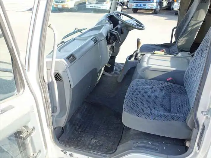 三菱 ファイター 中型/増トン 車両重機運搬 ウインチ PA-FK71Dの中古トラック画像9