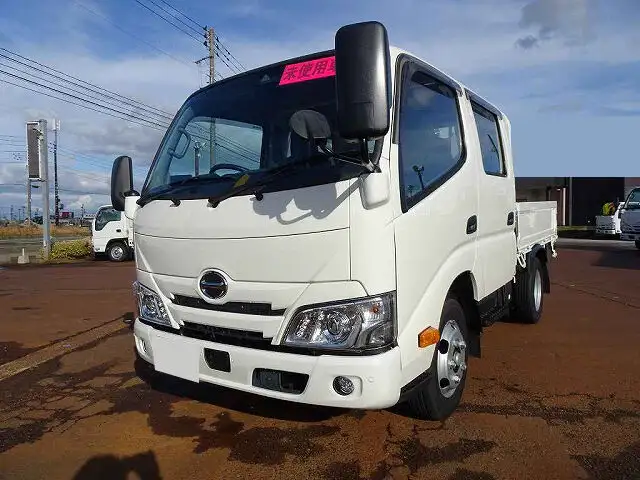 日野 デュトロ 小型 平ボディ Wキャブ 2RG-XZU605Mの中古トラック画像1