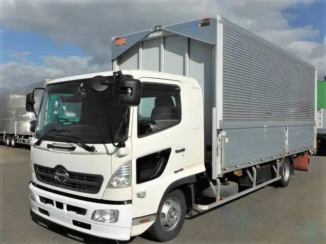 日野 レンジャー 中型/増トン ウイング エアサス ベッドの中古トラック画像1