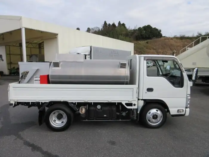 いすゞ エルフ 小型 タンク車 ローリー TKG-NKR85Aの中古トラック画像2