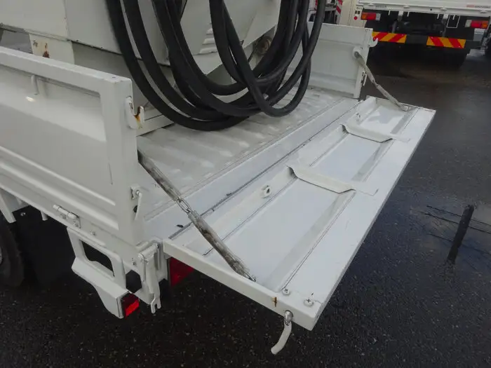 トヨタ タウンエース 小型 タンク車 ローリー DBF-S412Uの中古トラック画像12