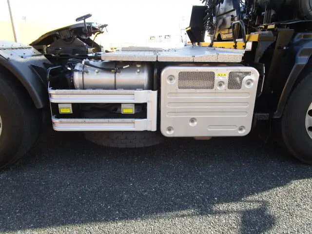 いすゞ ギガ 大型 トラクター ハイルーフ 1デフの中古トラック画像9