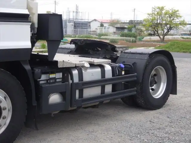 いすゞ ギガ 大型 トラクター ハイルーフ 1デフの中古トラック画像4