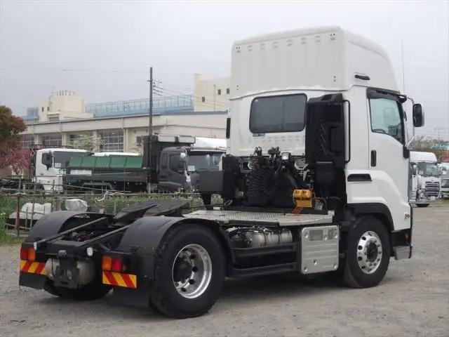 いすゞ ギガ 大型 トラクター ハイルーフ 1デフの中古トラック画像6