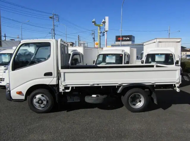 トヨタ トヨエース 小型 平ボディ TKG-XZC605 H30の中古トラック画像2
