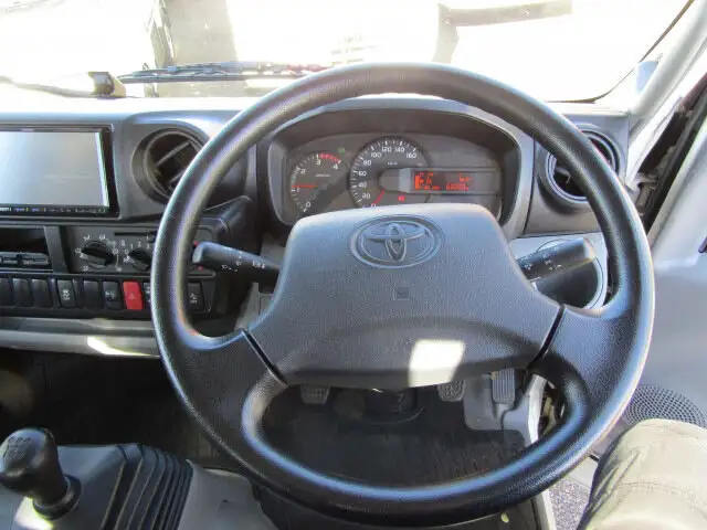 トヨタ トヨエース 小型 平ボディ TKG-XZC605 H30の中古トラック画像10