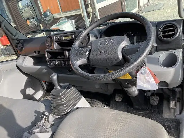 トヨタ ダイナ 小型 平ボディ 2RG-XZC645 R2の中古トラック画像9