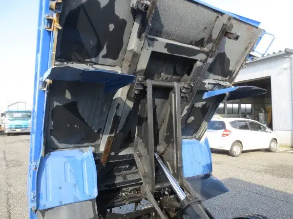 マツダ タイタン 小型 ダンプ Wキャブ SKG-LJR85ADの中古トラック画像12