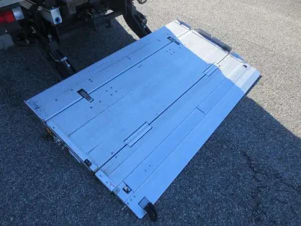 三菱 キャンター 小型 冷凍冷蔵 低温 パワーゲートの中古トラック画像11