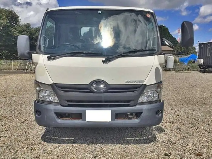 日野 デュトロ 小型 平ボディ TKG-XZC710M H27の中古トラック画像1