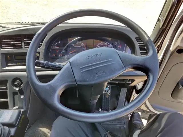 いすゞ ギガ 大型 トラクター ハイルーフ 1デフの中古トラック画像9