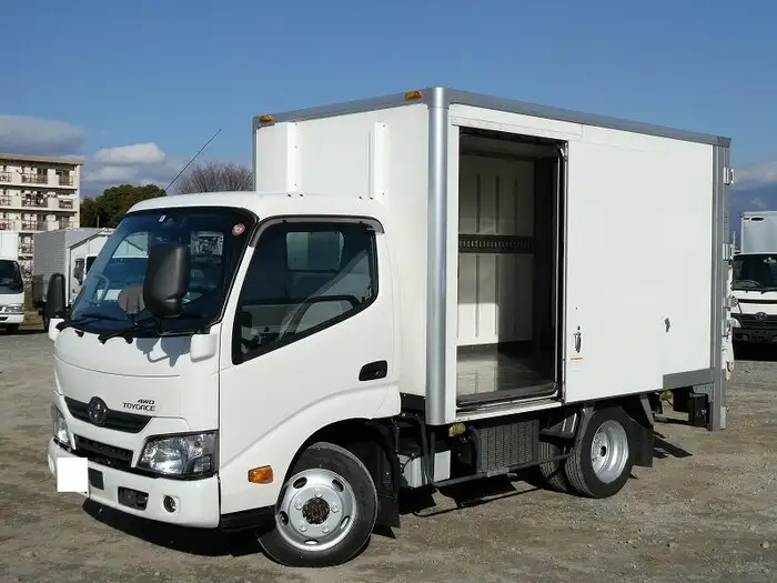 トヨタ ダイナ 小型 冷凍冷蔵 中温 パワーゲートの中古トラック画像1