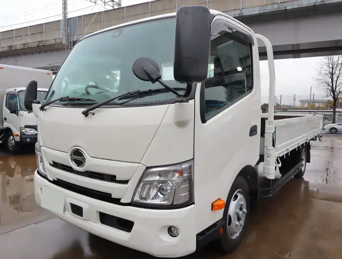 日野 デュトロ 小型 平ボディ 2RG-XZU710M R4の中古トラック画像1