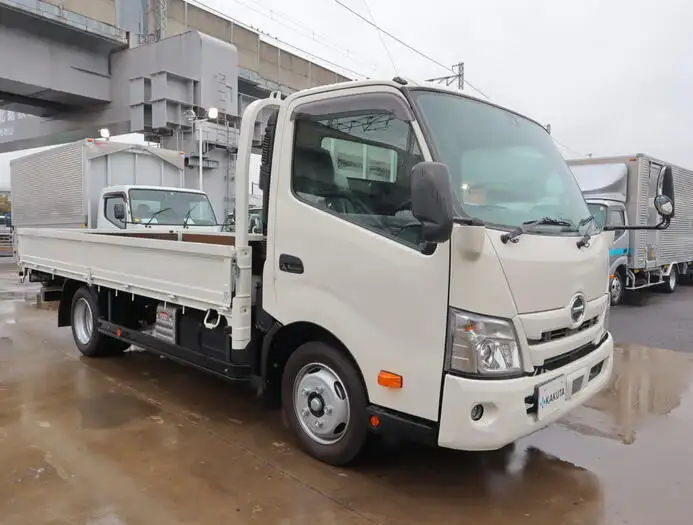 日野 デュトロ 小型 平ボディ 2RG-XZU710M R4の中古トラック画像2