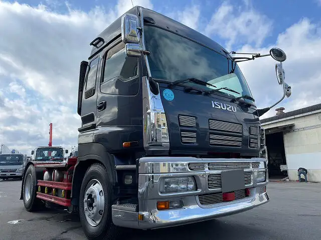いすゞ ギガ 大型 トラクター ハイルーフ 1デフの中古トラック画像2