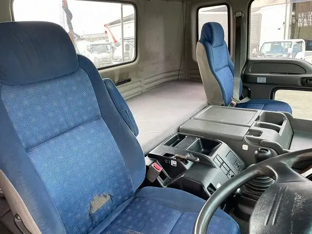 いすゞ ギガ 大型 トラクター ハイルーフ 1デフの中古トラック画像7