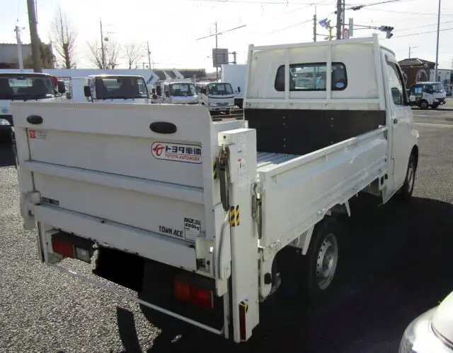 トヨタ タウンエース 小型 平ボディ パワーゲート DBF-S402Uの中古トラック画像2