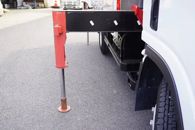 いすゞ エルフ 小型 クレーン付 アルミブロック 6段の中古トラック画像12