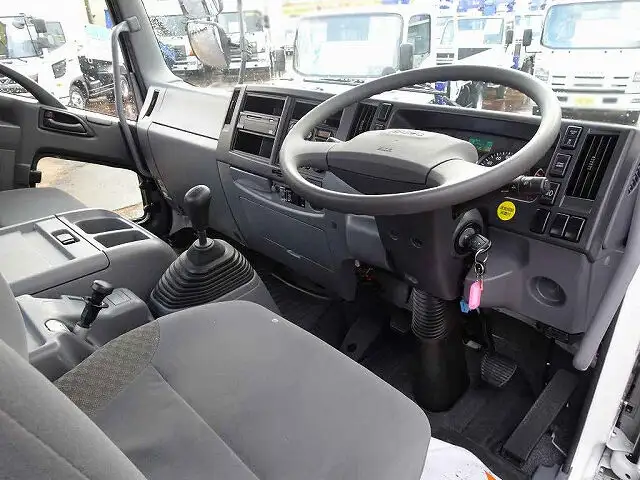 いすゞ フォワード 中型/増トン 平ボディ 床鉄板 2RG-FTR90U2の中古トラック画像7