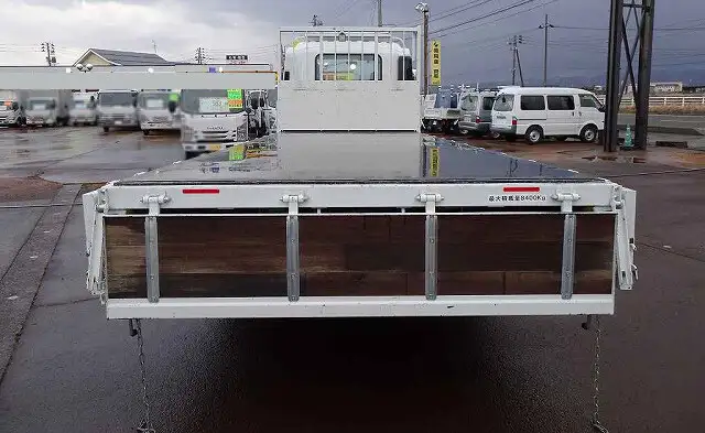 いすゞ フォワード 中型/増トン 平ボディ 床鉄板 2RG-FTR90U2の中古トラック画像4