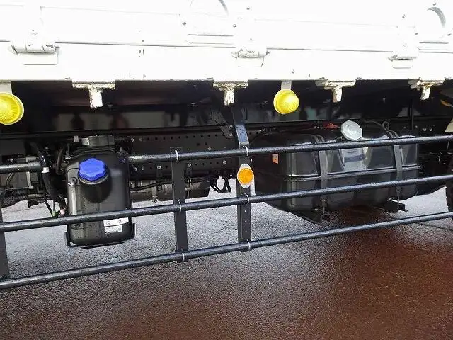いすゞ フォワード 中型/増トン 平ボディ 床鉄板 2RG-FTR90U2の中古トラック画像16