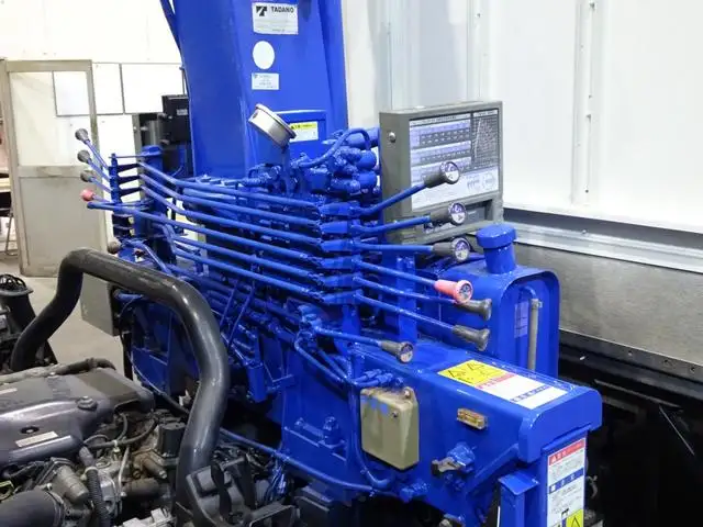 いすゞ エルフ 小型 クレーン付 床鉄板 4段の中古トラック画像8