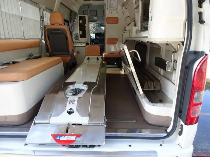 トヨタ ハイエース 小型 特殊車両 CBF-TRH226S H18の中古トラック画像9